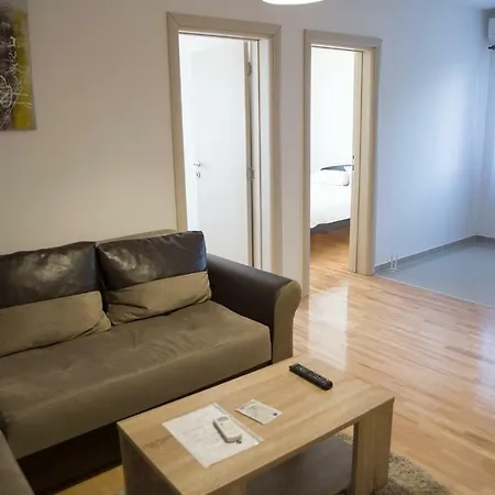 Airport Rest Apartment