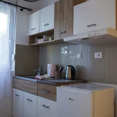 Airport Rest Apartment