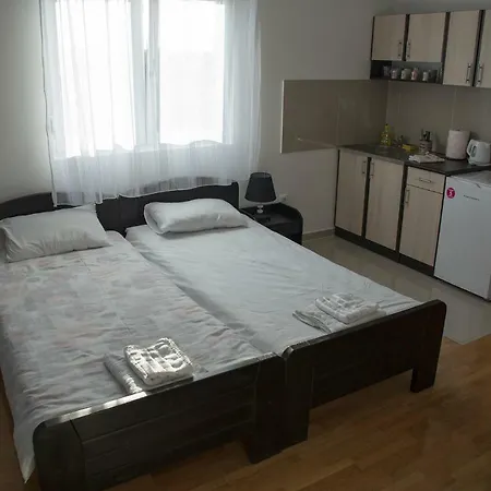 Airport Rest Apartment