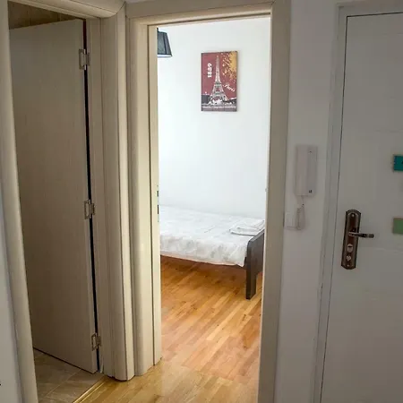 Apartment Airport Rest *