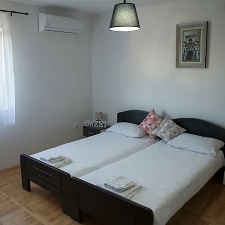 Airport Rest Apartment
