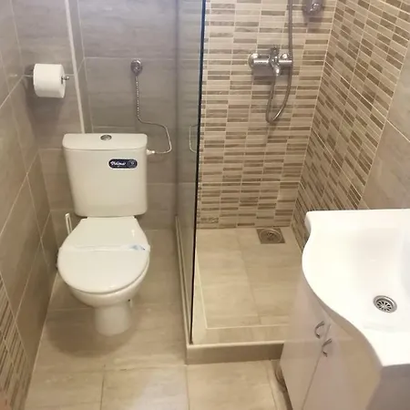 Airport Rest Apartment *